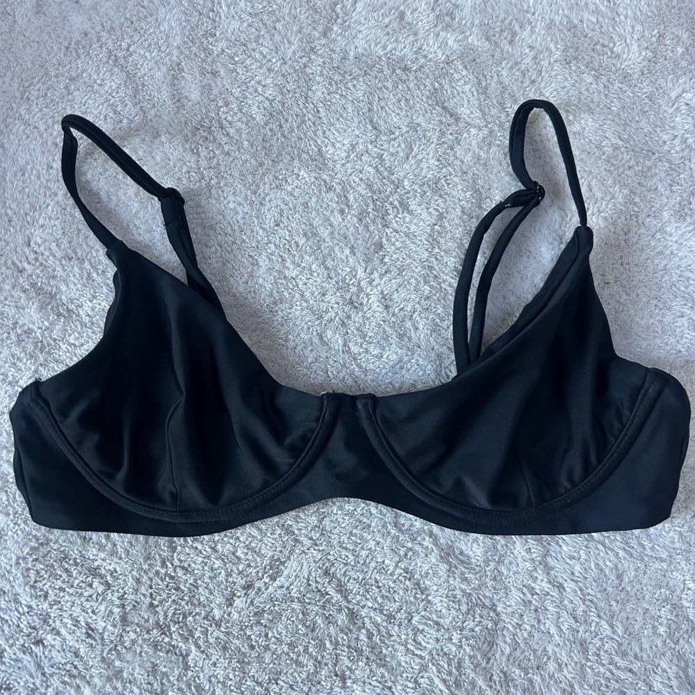 Blackbough Swim Cindy Black Underwire Bikini Top Adjustable Straps Medium EUC!